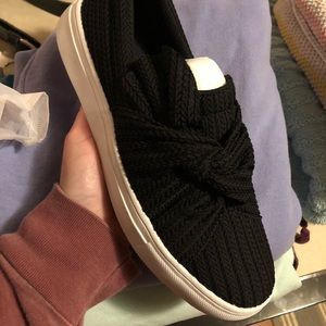 Slip on sneakers/shoes